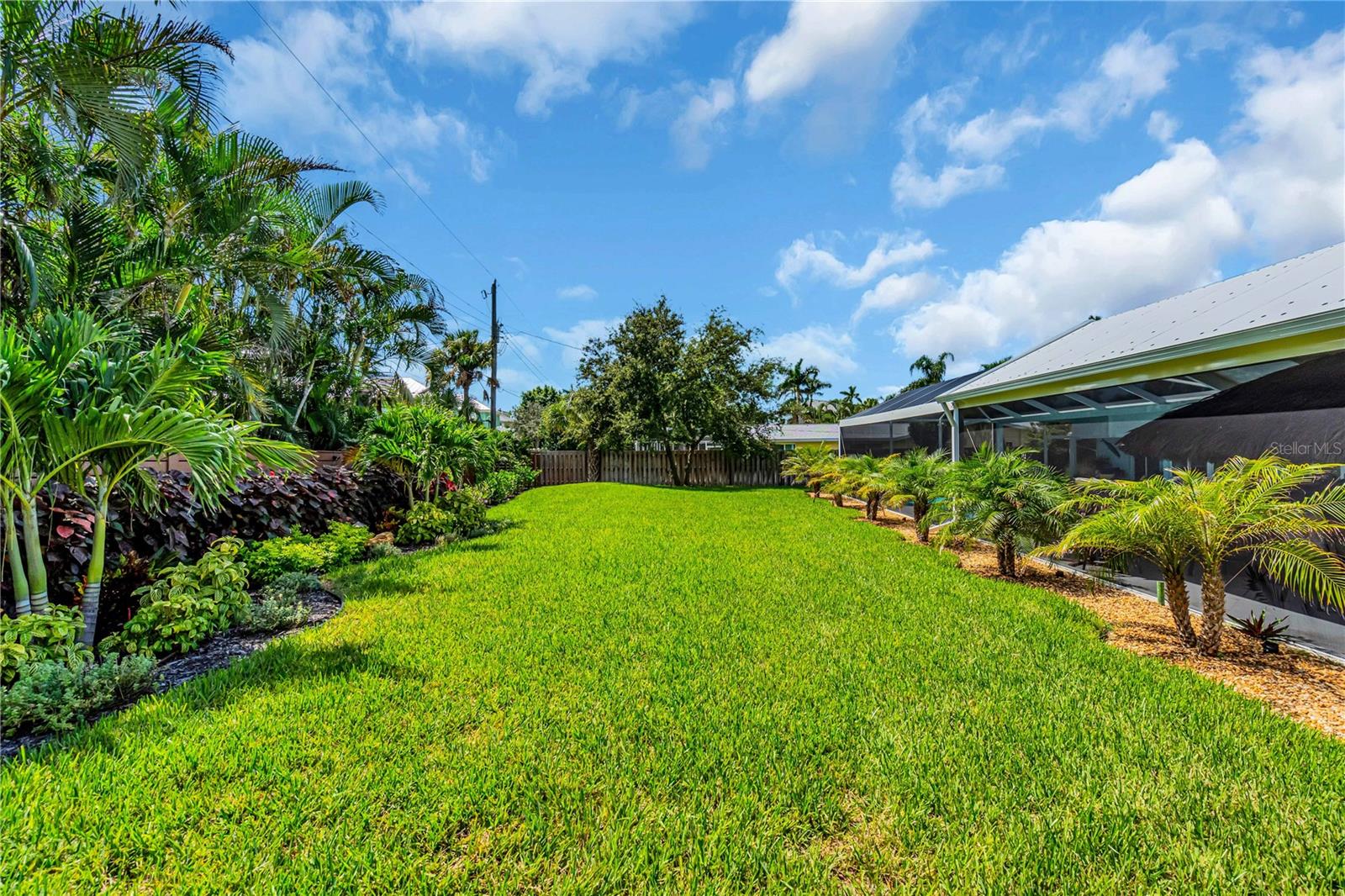 7817 ALHAMBRA DR