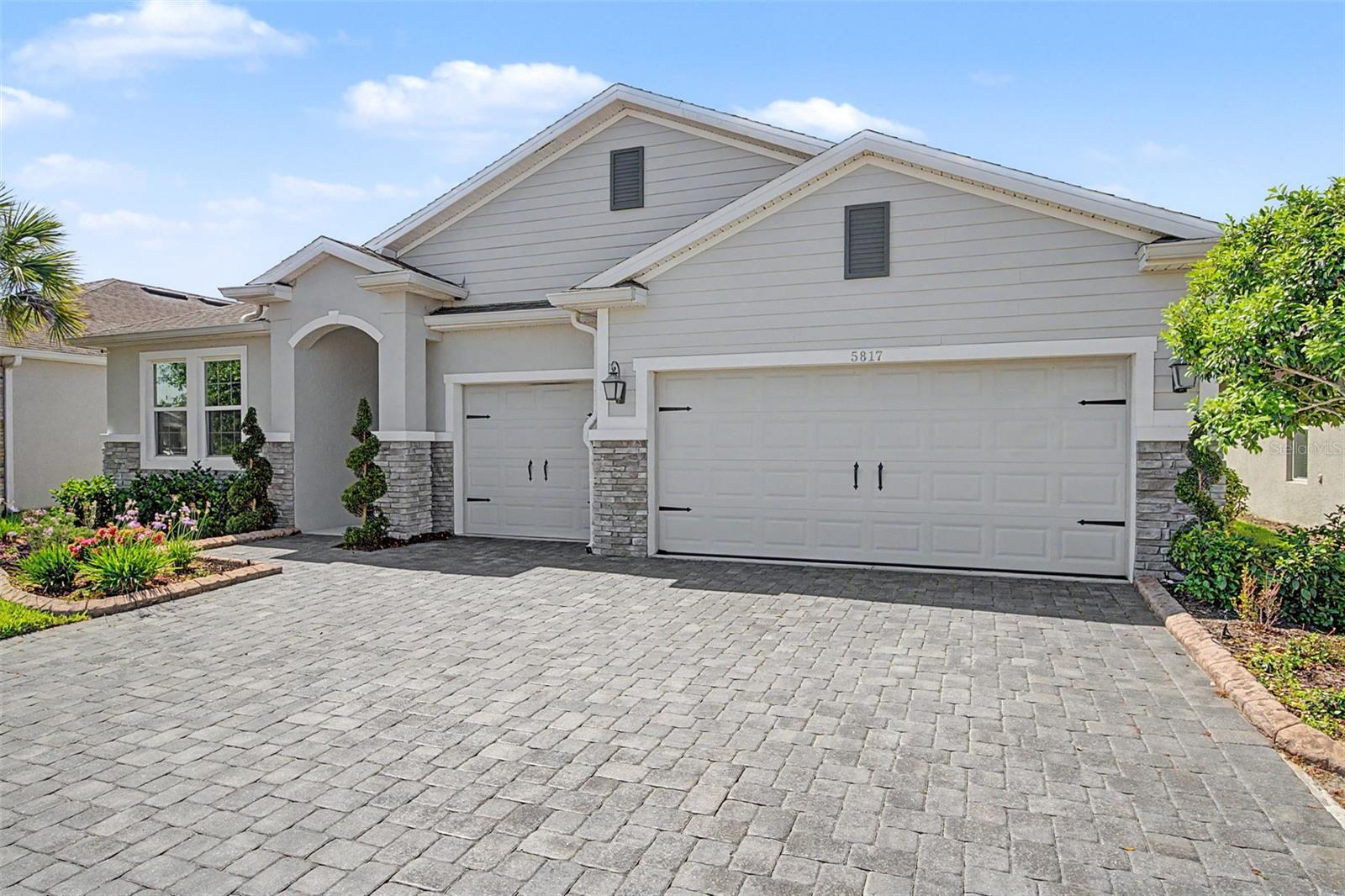 5817 HEVENA CT