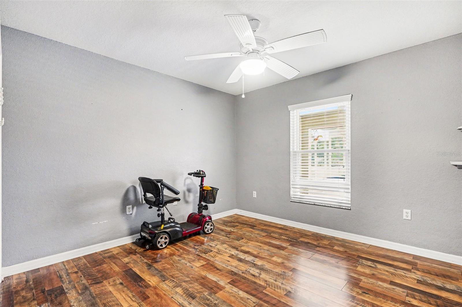 113 SHADDOCK DR