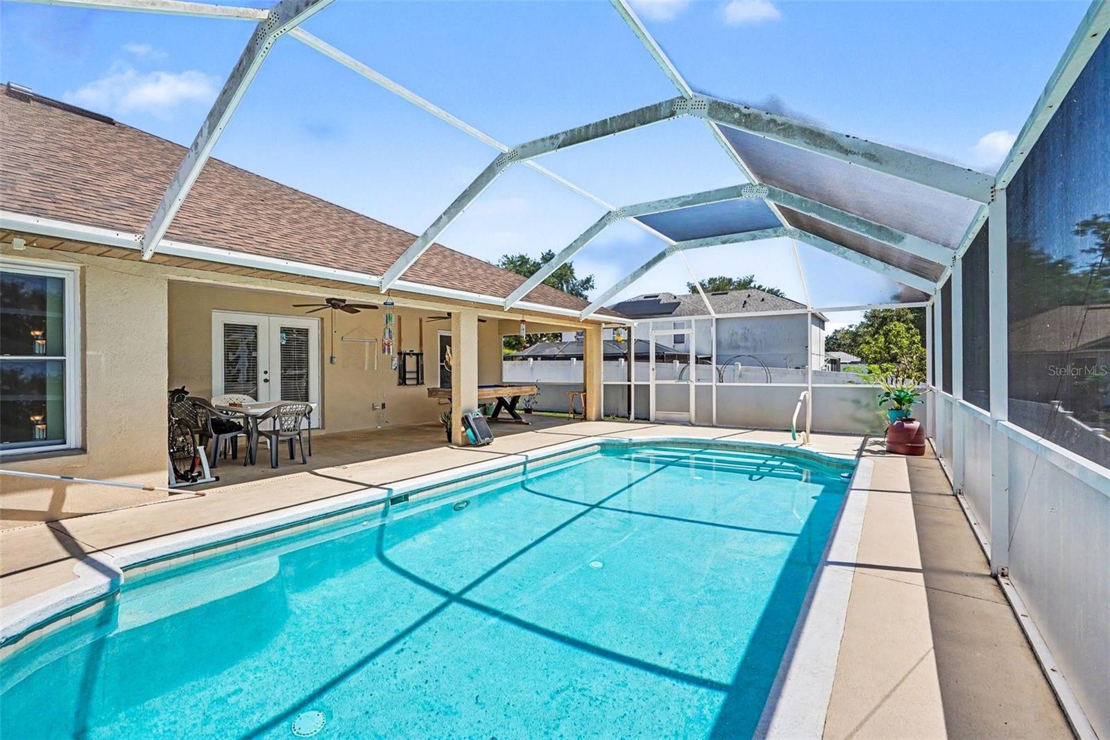 113 SHADDOCK DR