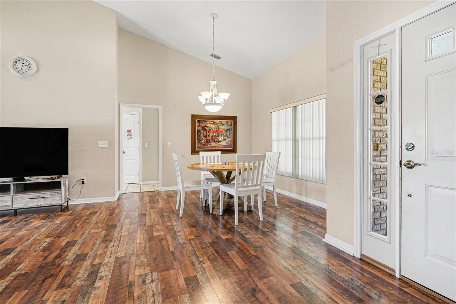 113 SHADDOCK DR