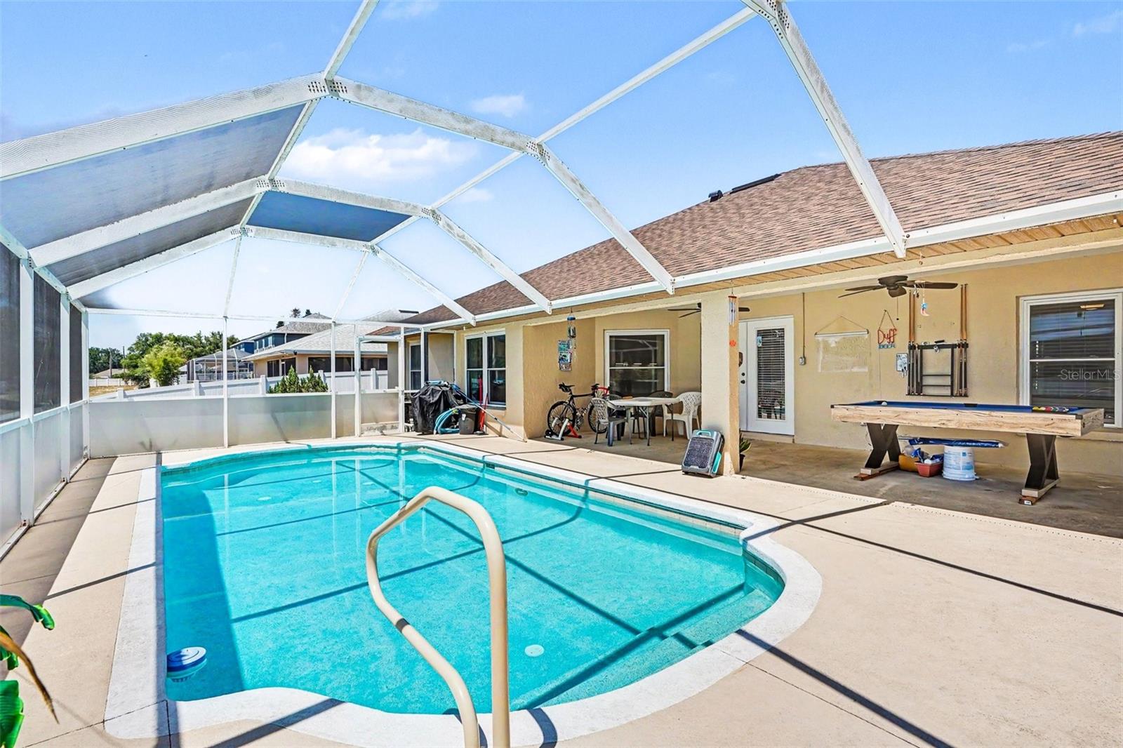 113 SHADDOCK DR