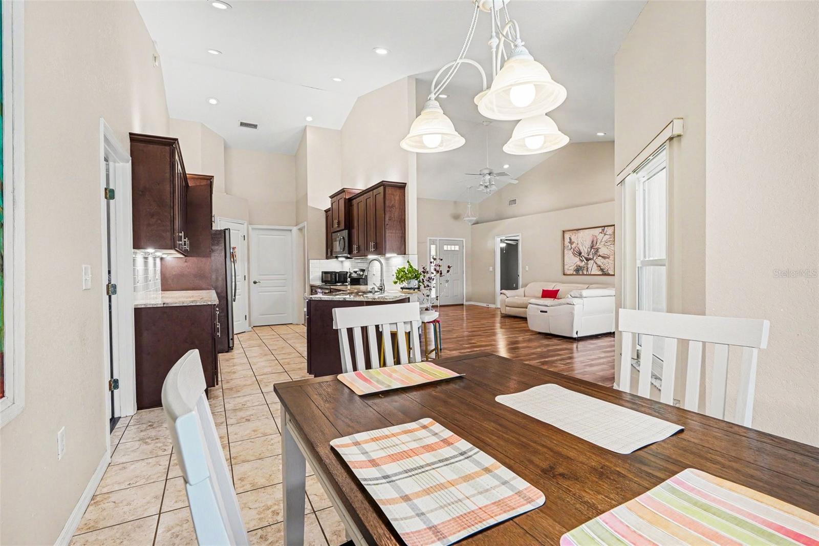 113 SHADDOCK DR