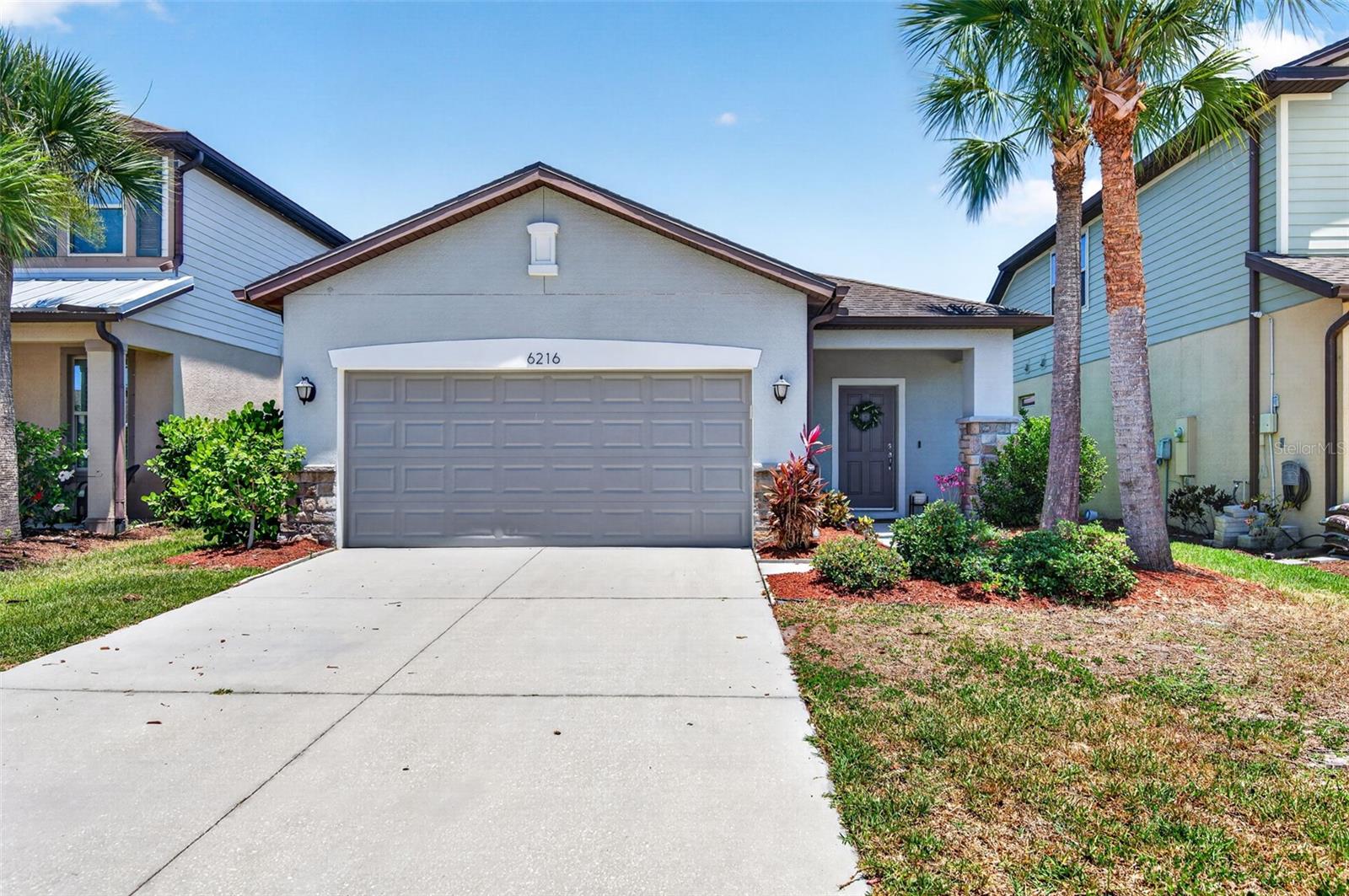 6216 KENAVA LOOP