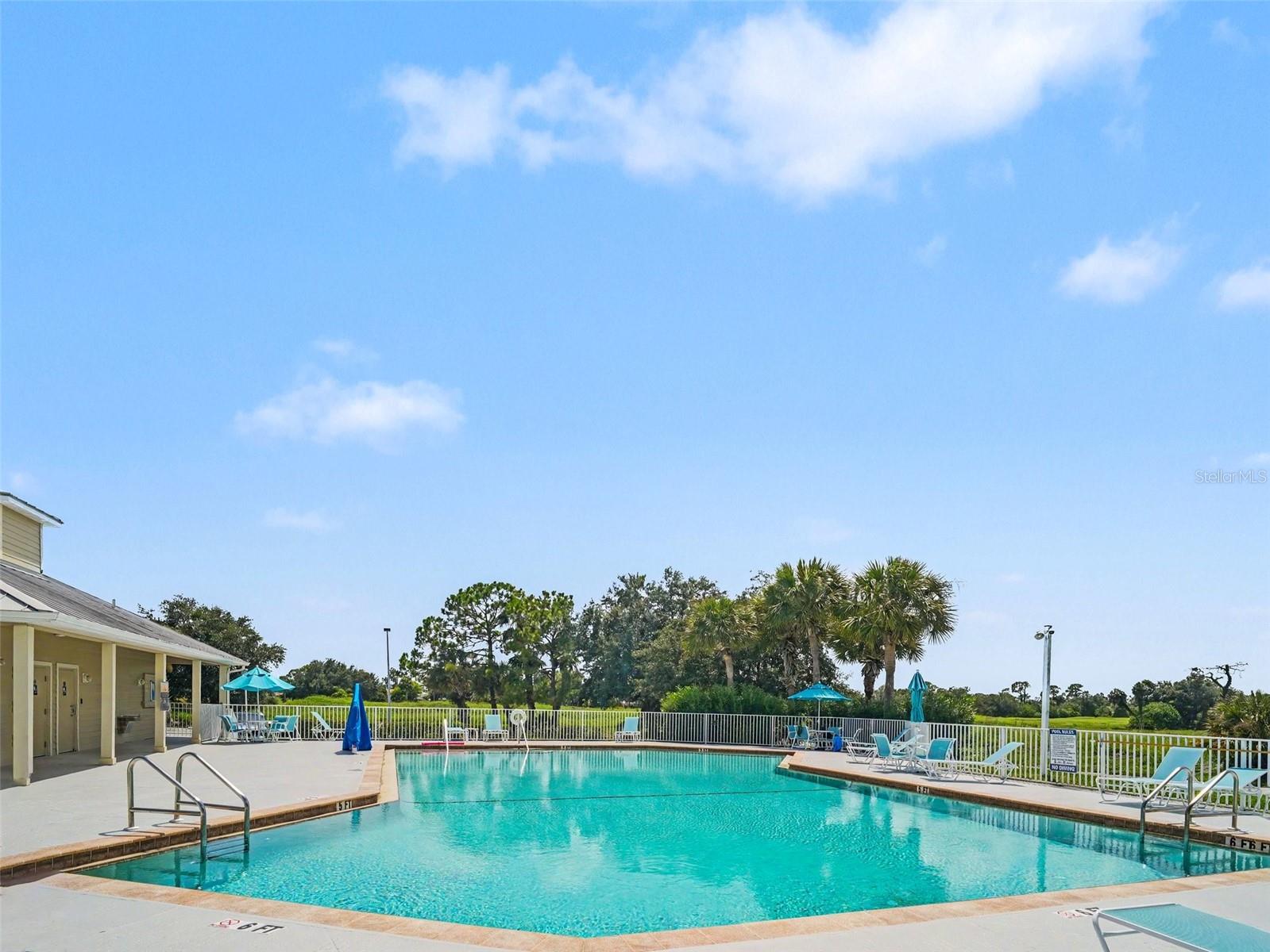 2885 ROYAL PALM DR