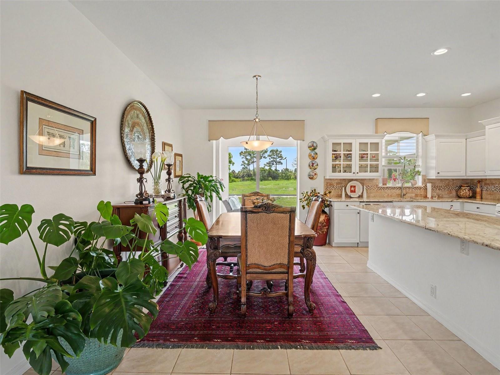 2885 ROYAL PALM DR