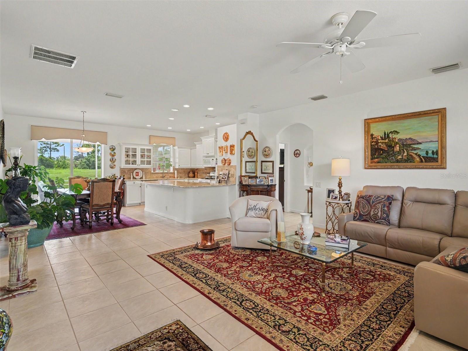 2885 ROYAL PALM DR