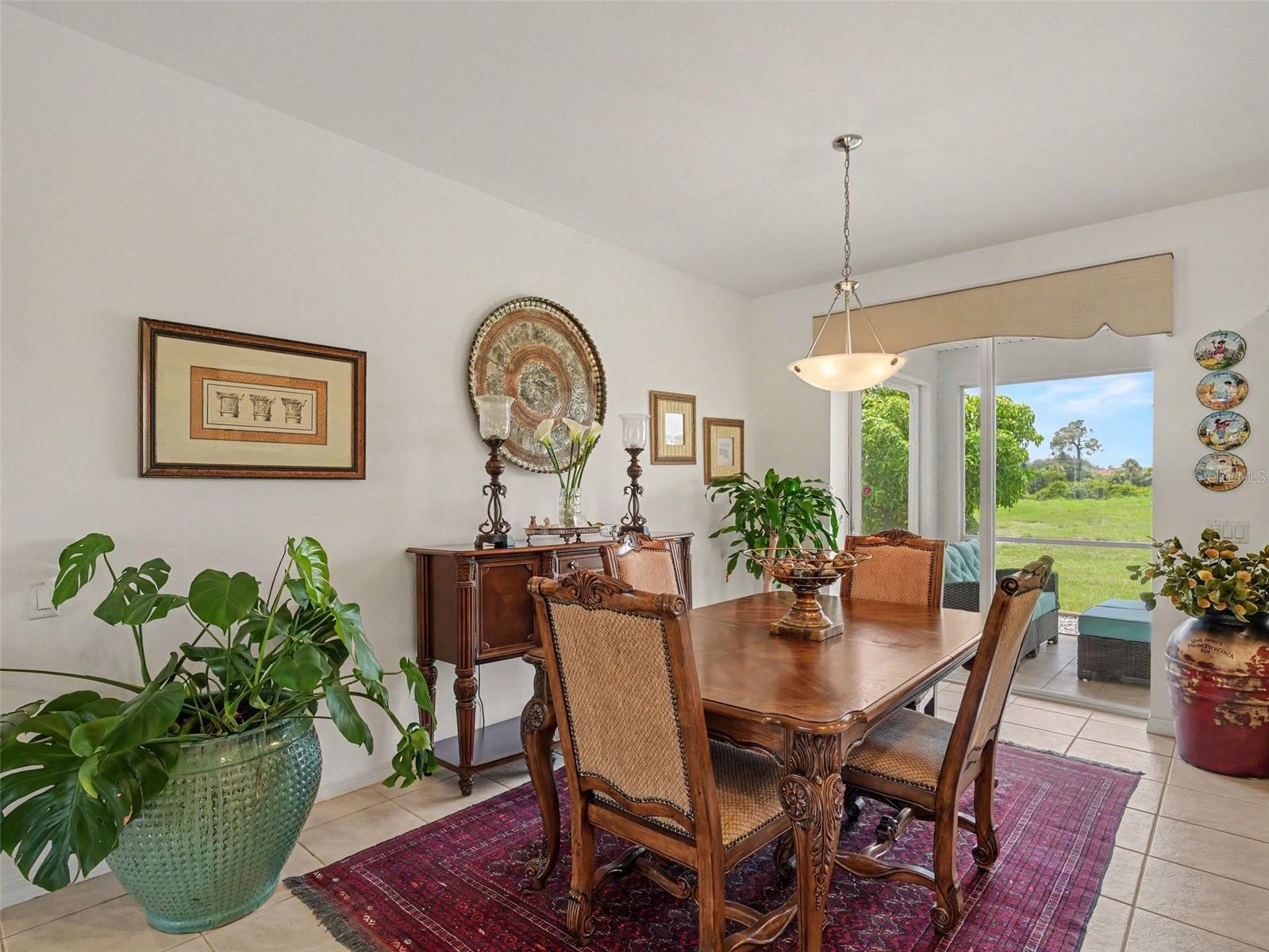 2885 ROYAL PALM DR