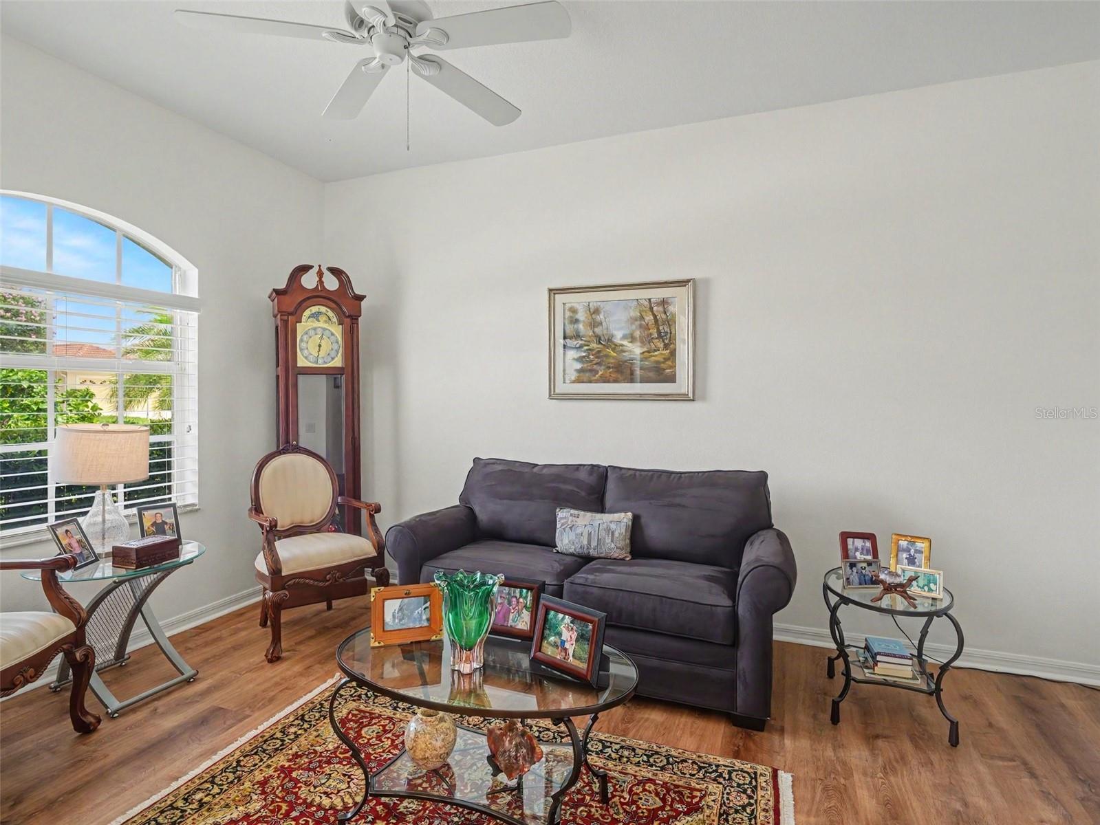 2885 ROYAL PALM DR