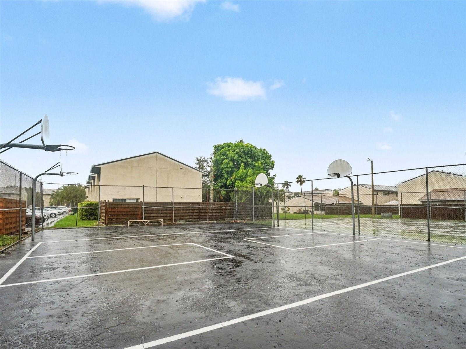 908 BYRON LN #6