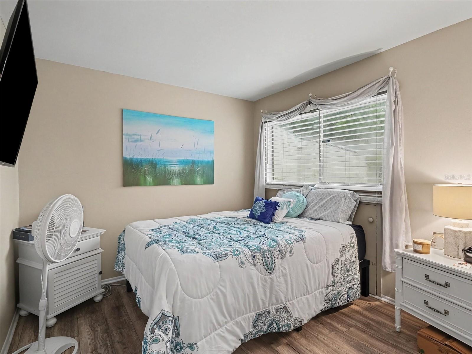 908 BYRON LN #6