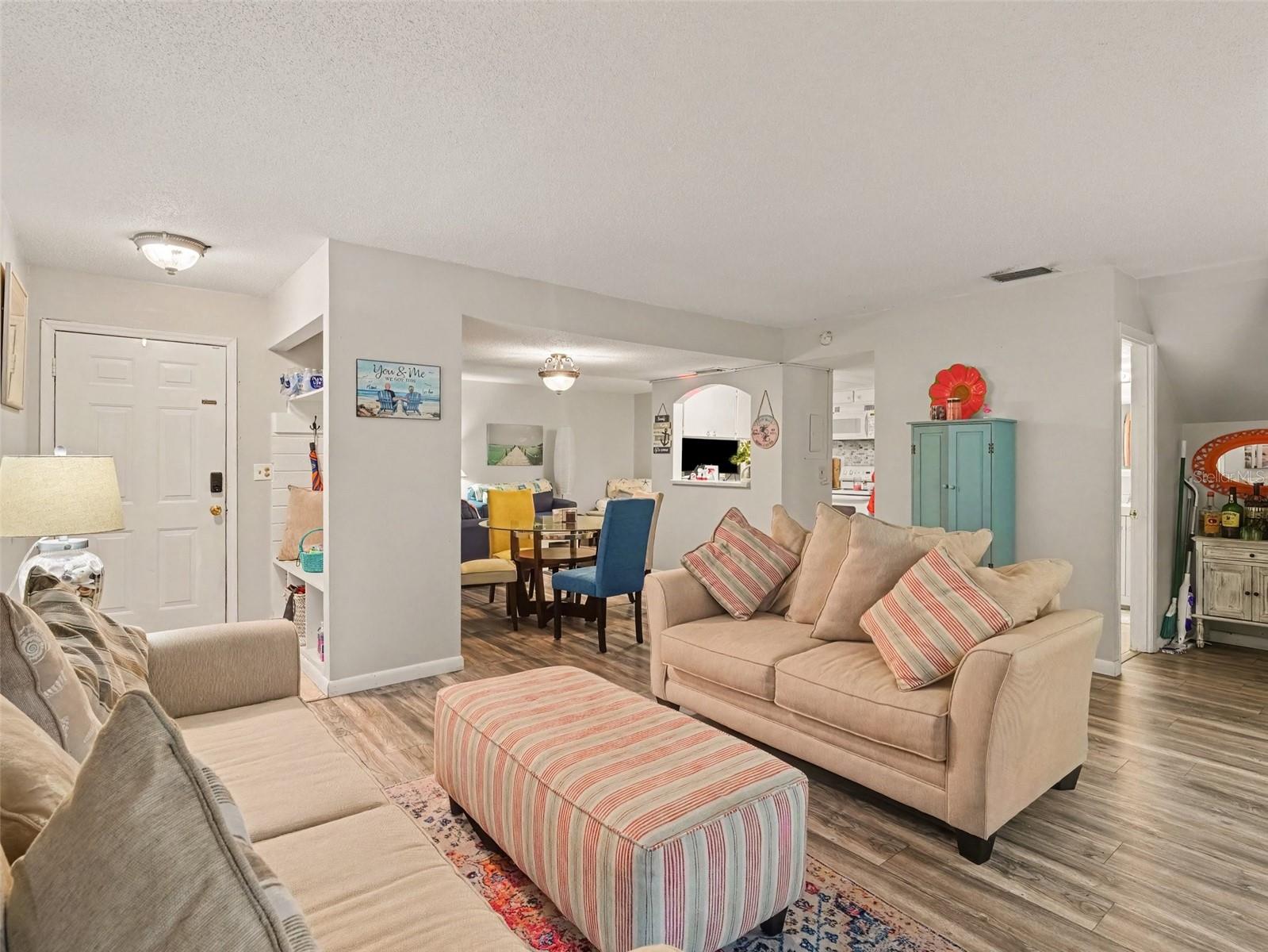 908 BYRON LN #6