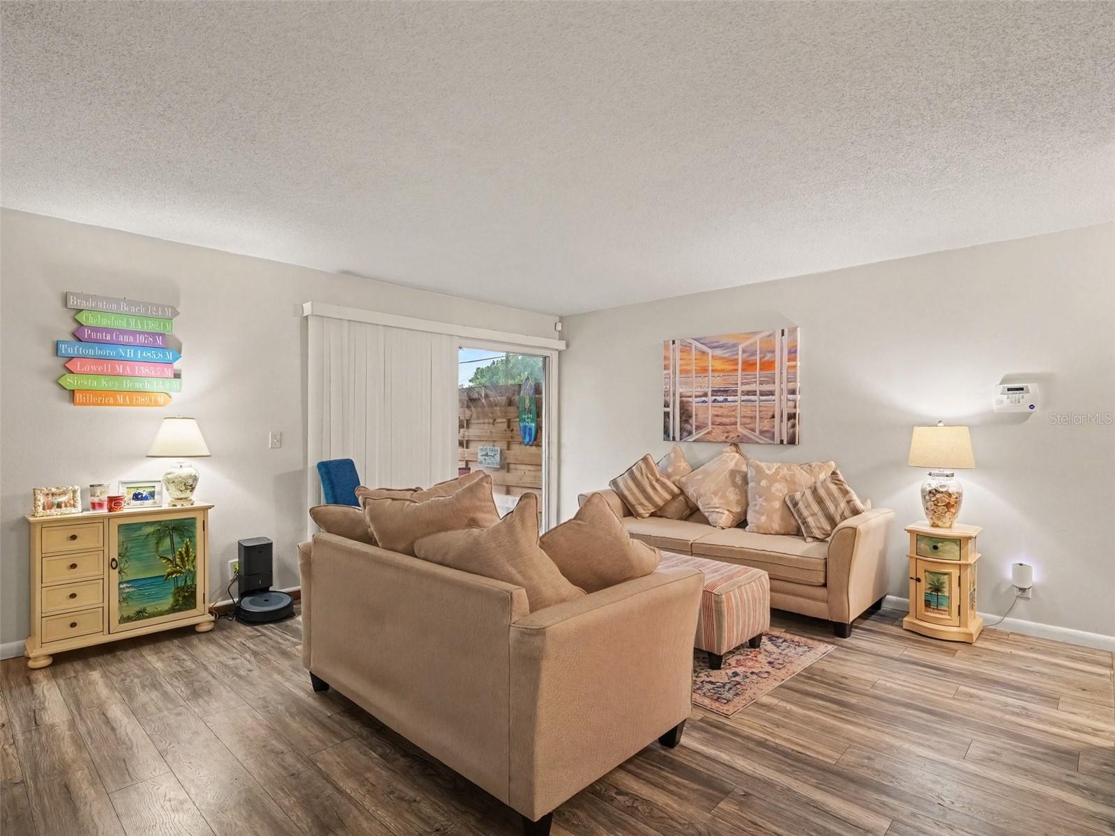 908 BYRON LN #6