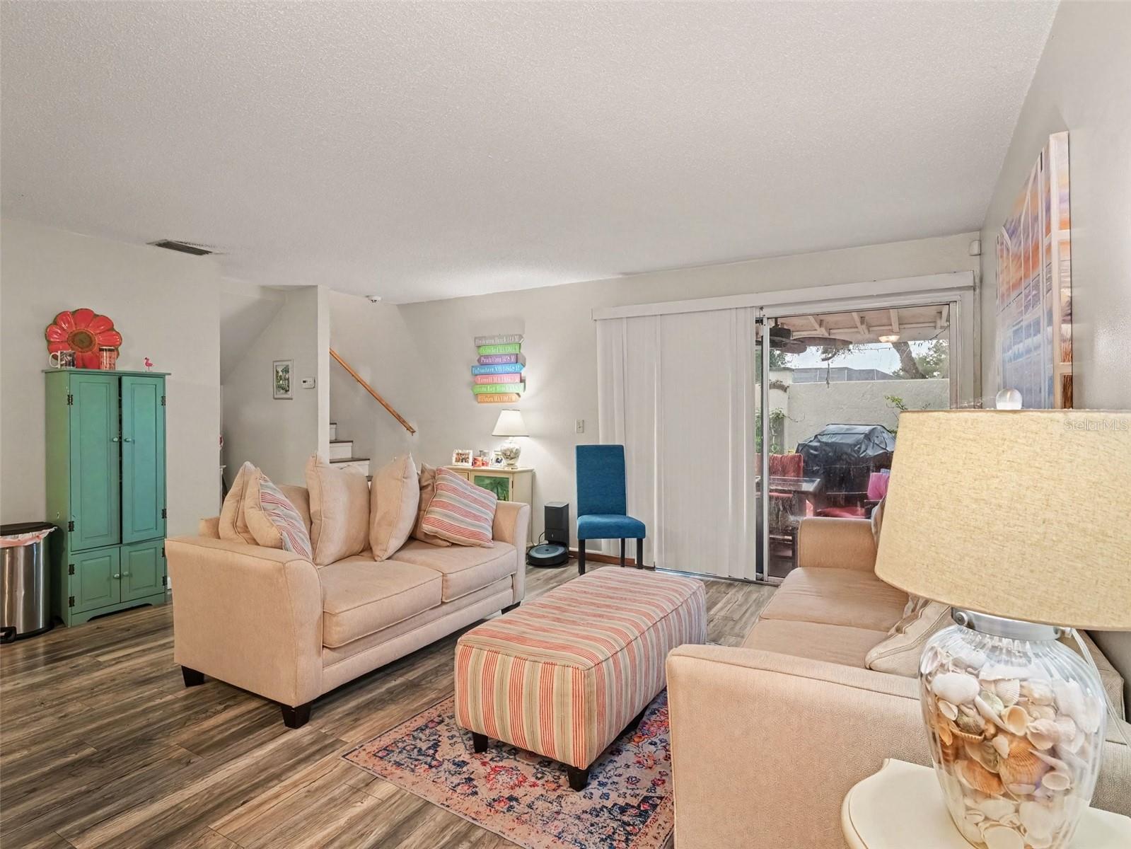 908 BYRON LN #6