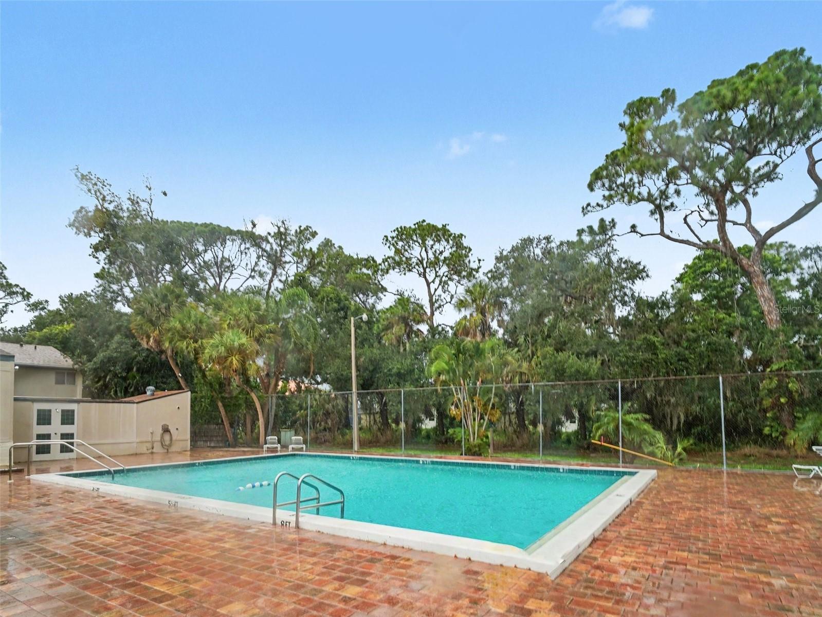 908 BYRON LN #6