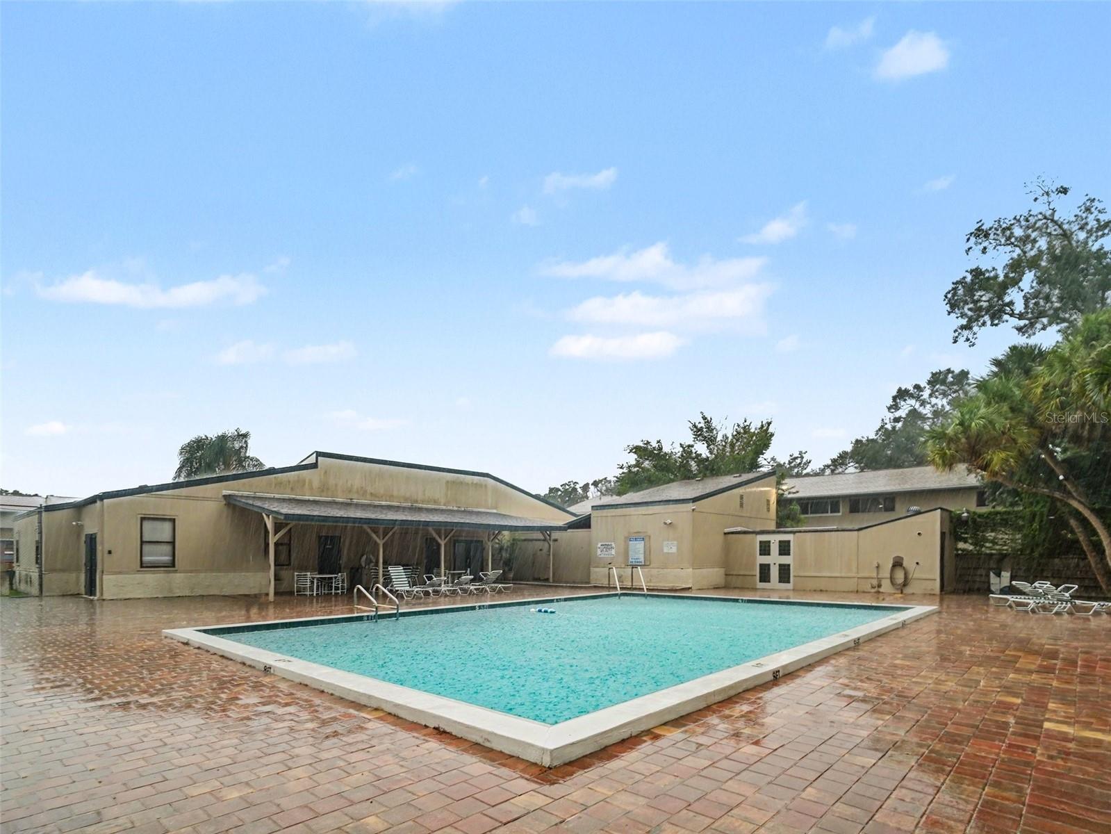 908 BYRON LN #6