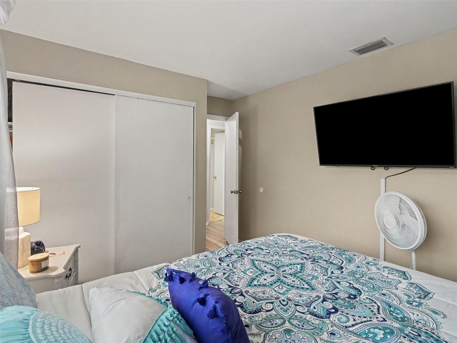 908 BYRON LN #6