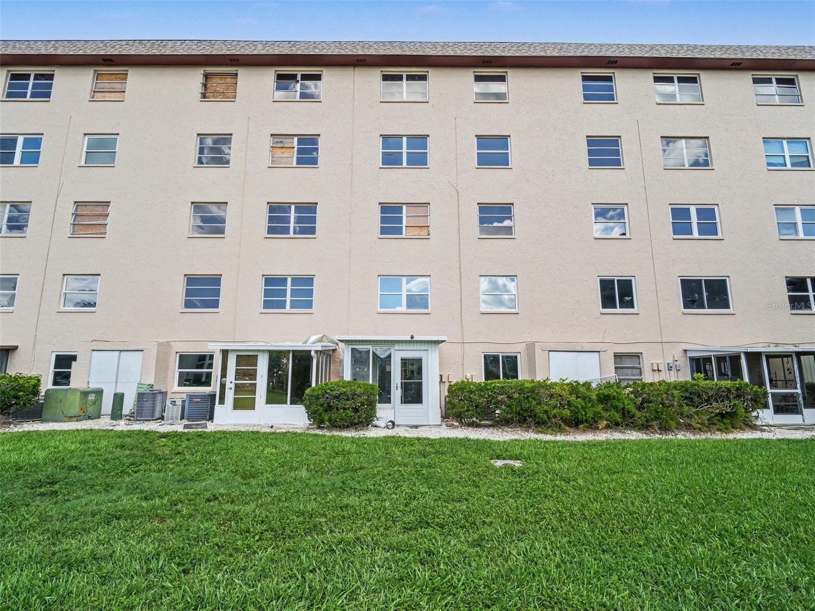 4023 LAKE BAYSHORE DR #112