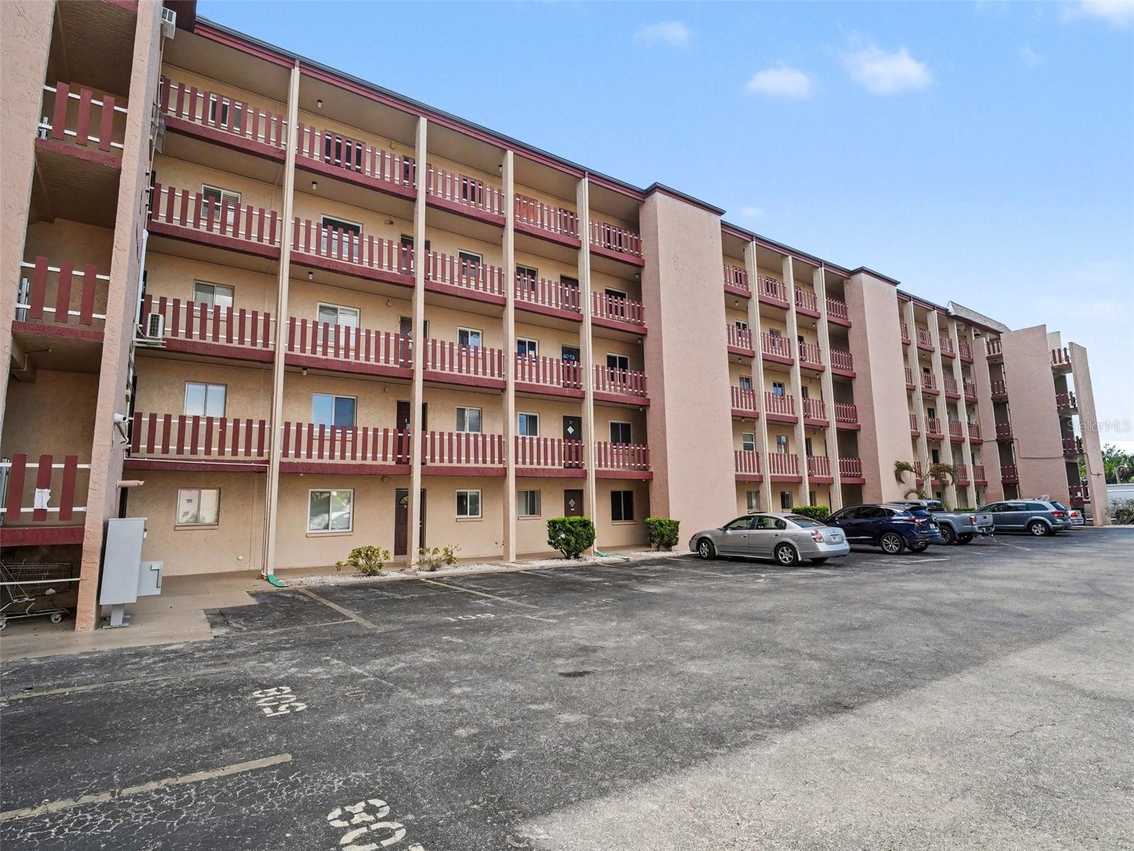 4023 LAKE BAYSHORE DR #112