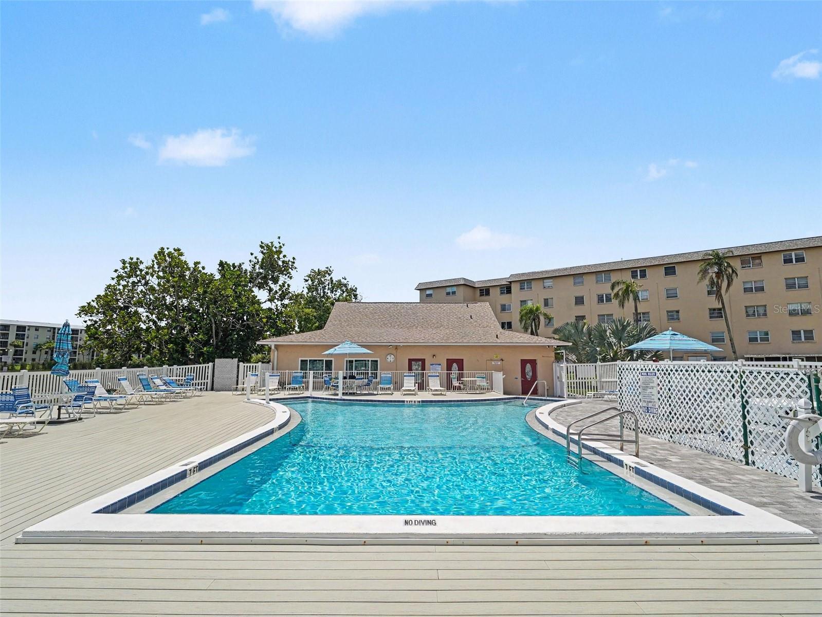 4023 LAKE BAYSHORE DR #112