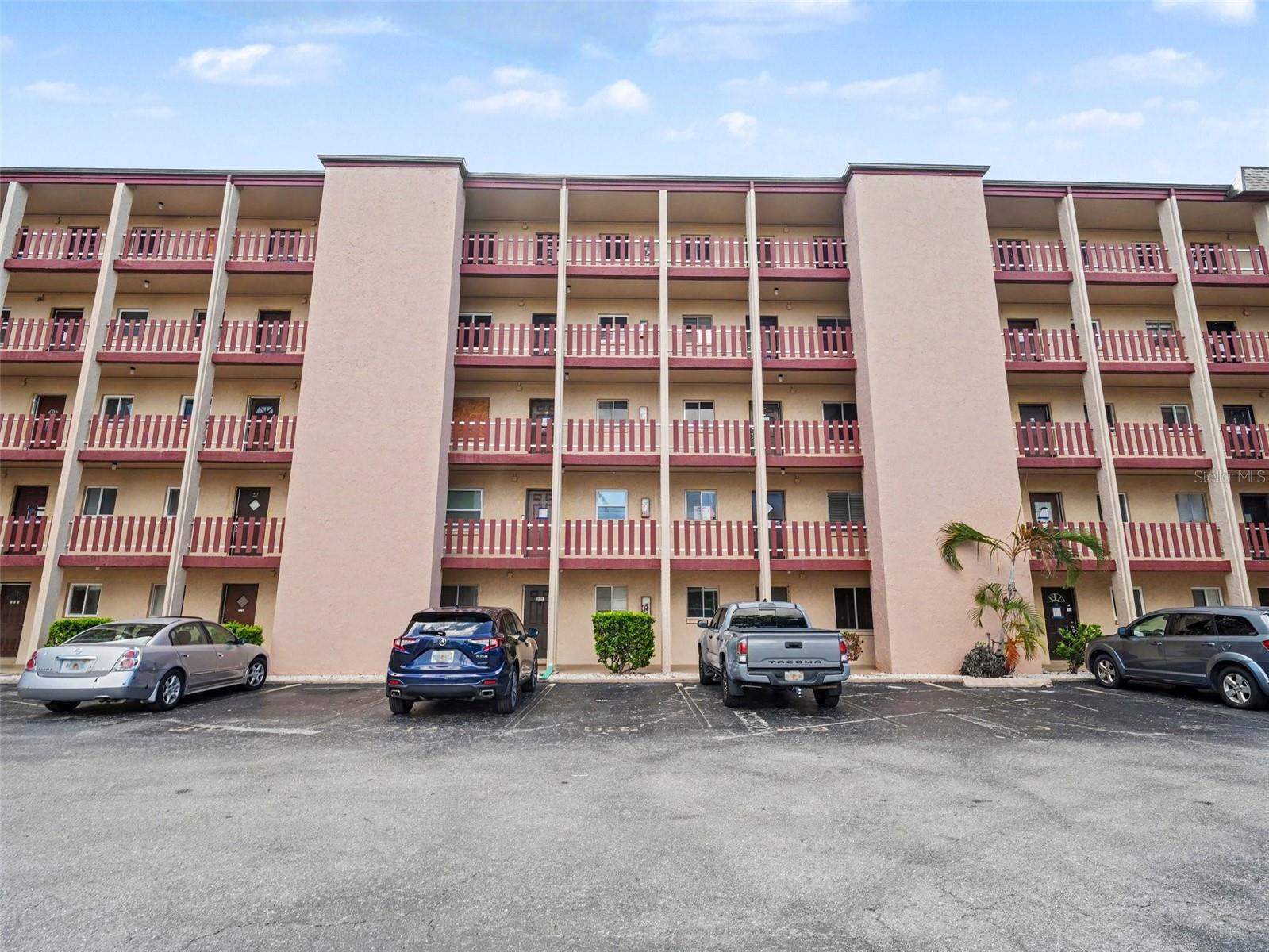 4023 LAKE BAYSHORE DR #112