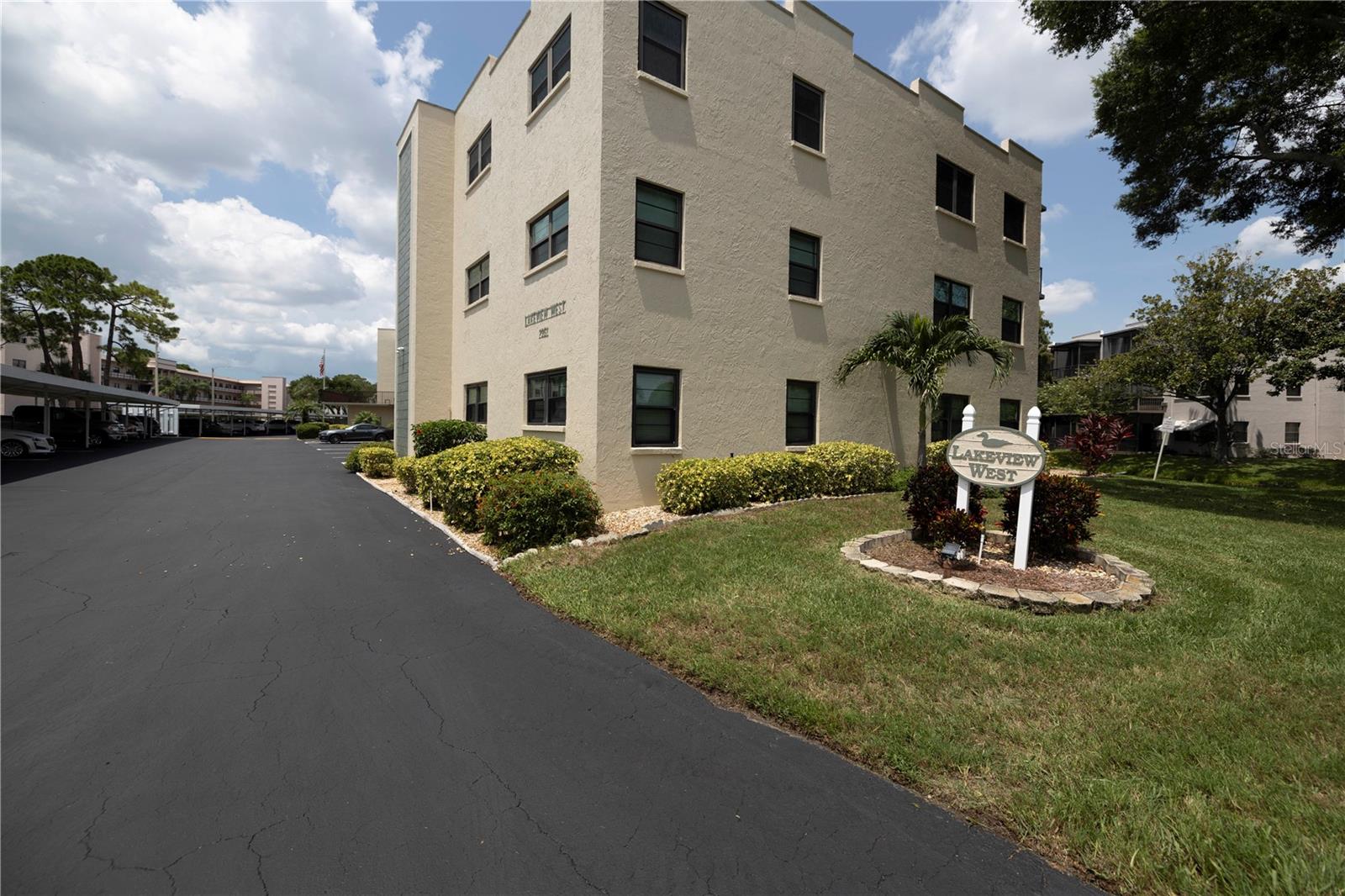 5990 TERRACE PARK DR N #111