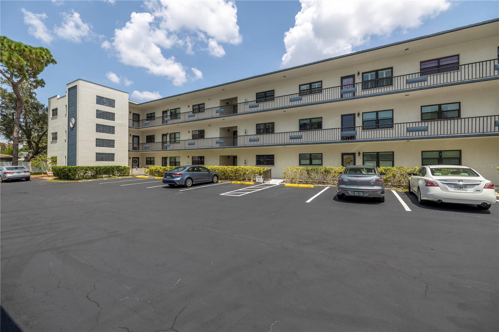 5990 TERRACE PARK DR N #111