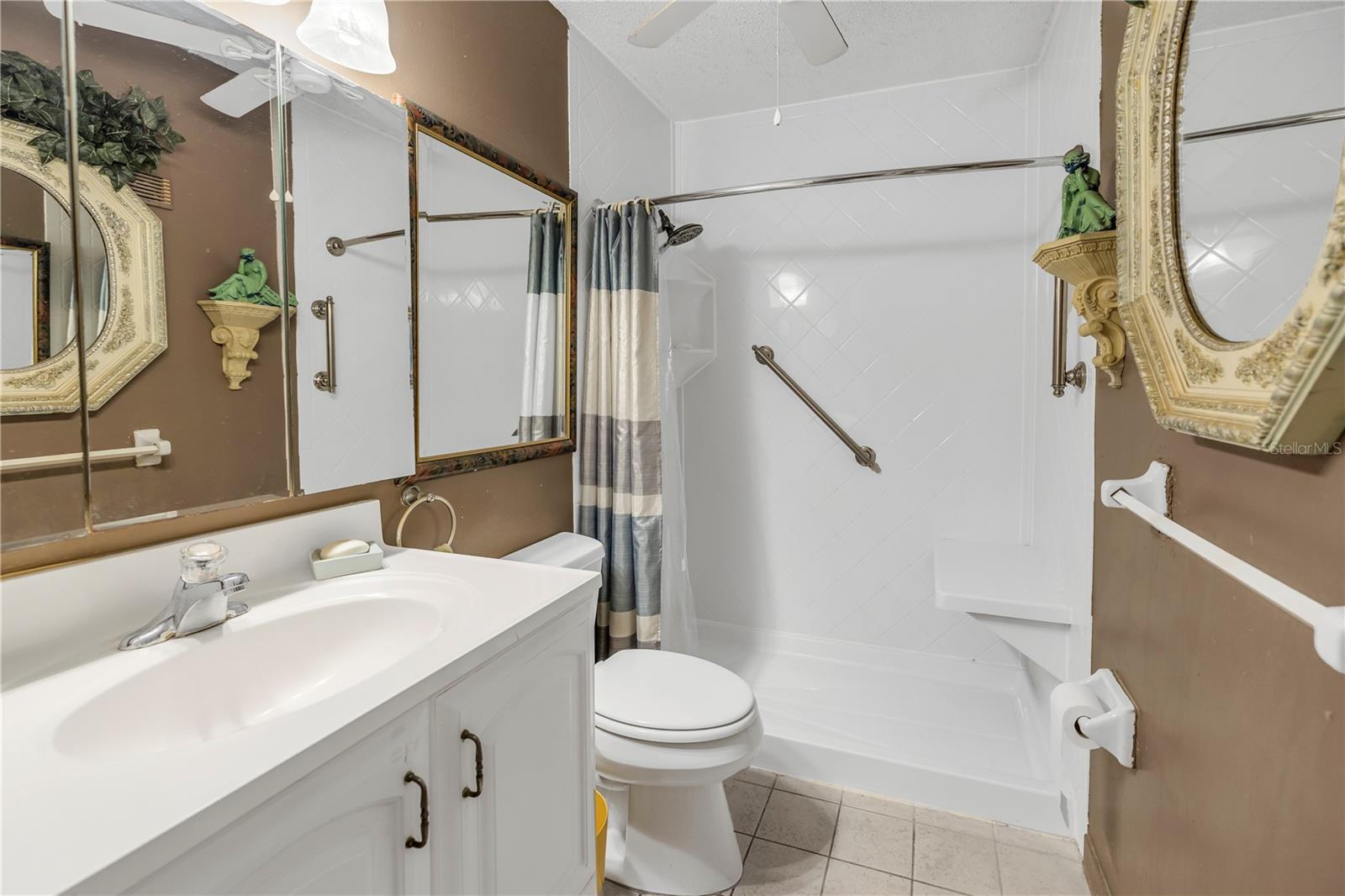 5990 TERRACE PARK DR N #111