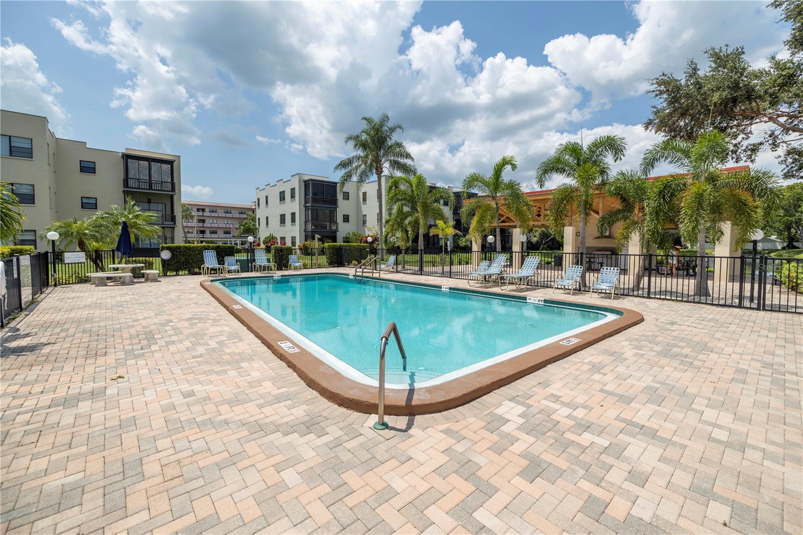 5990 TERRACE PARK DR N #111