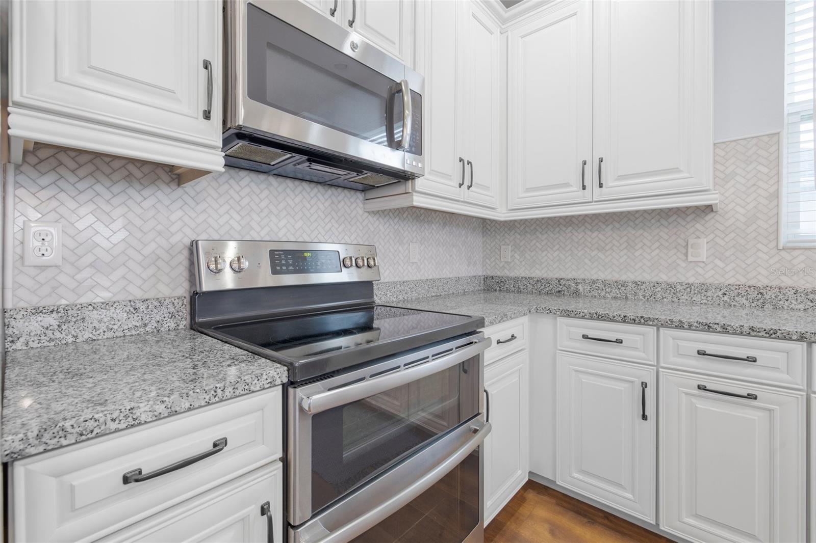 7719 108TH AVENUE CIR E