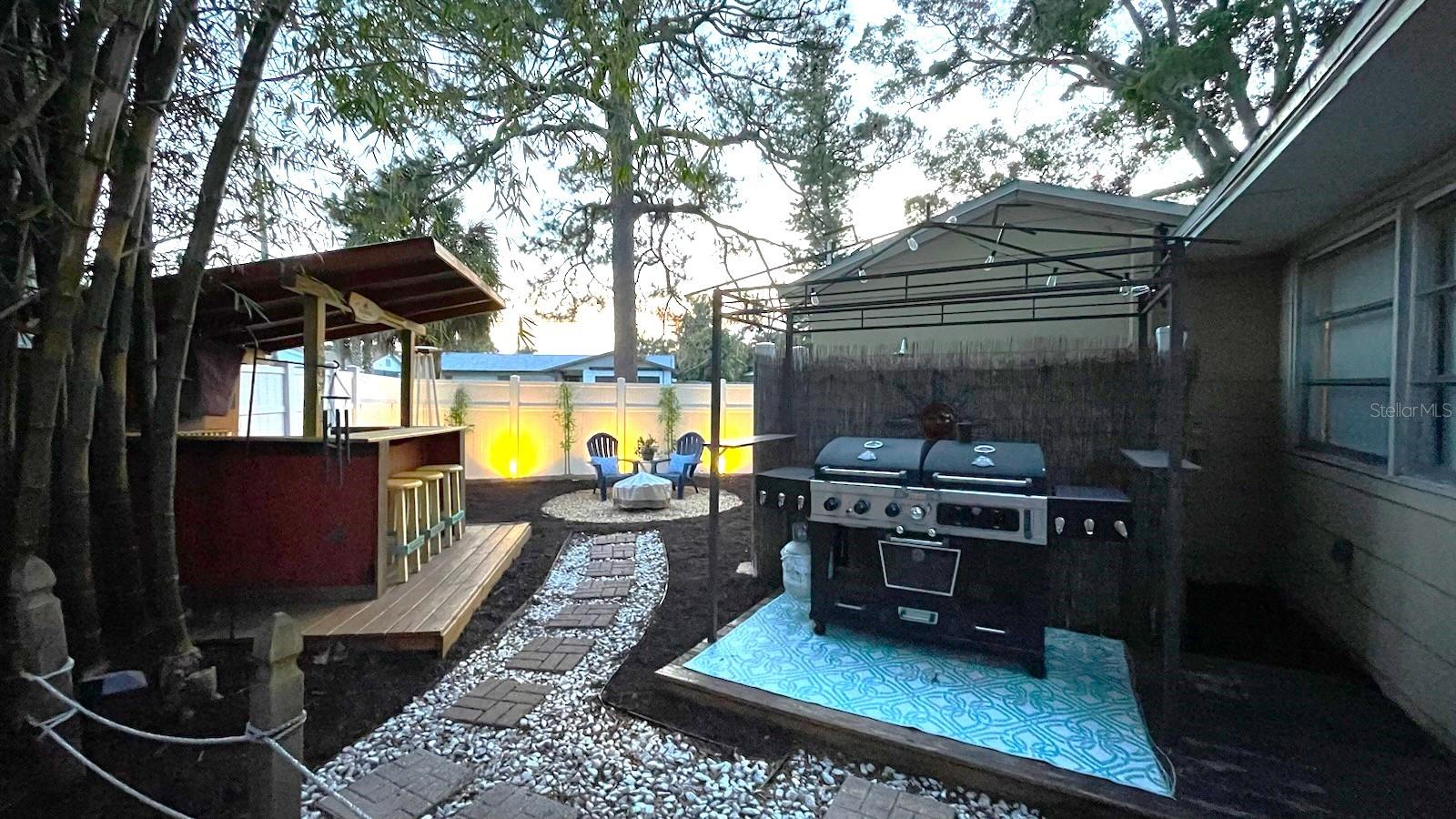 4071 SHORE ACRES BLVD NE