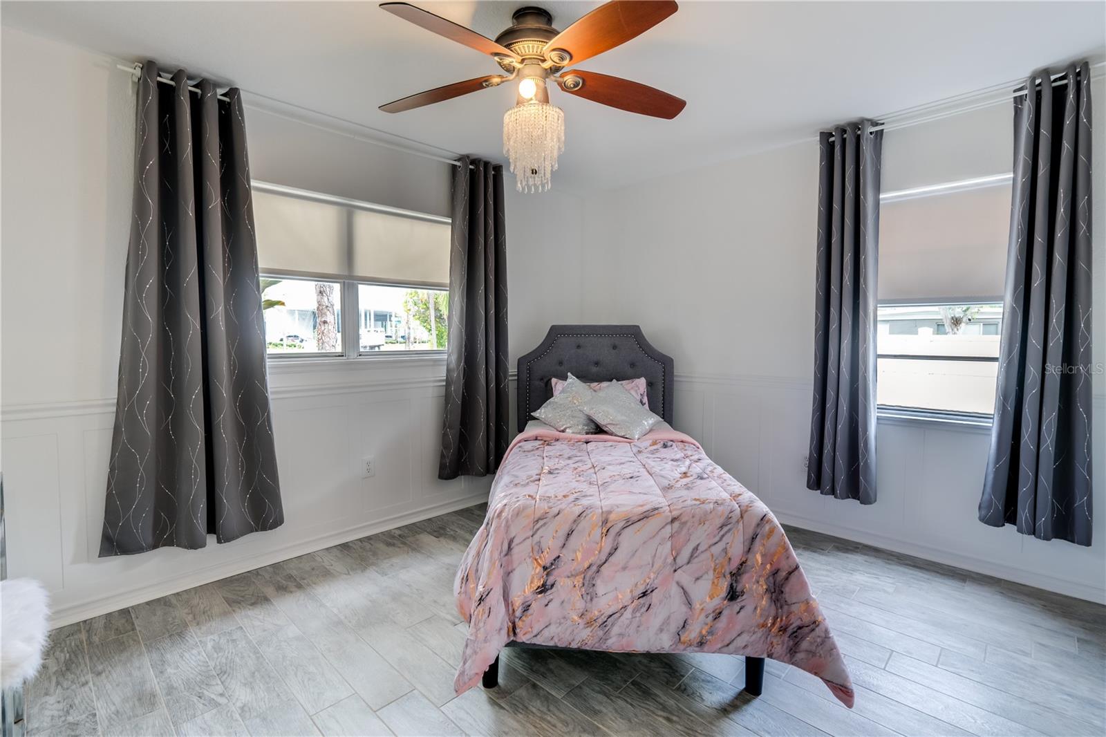 4071 SHORE ACRES BLVD NE