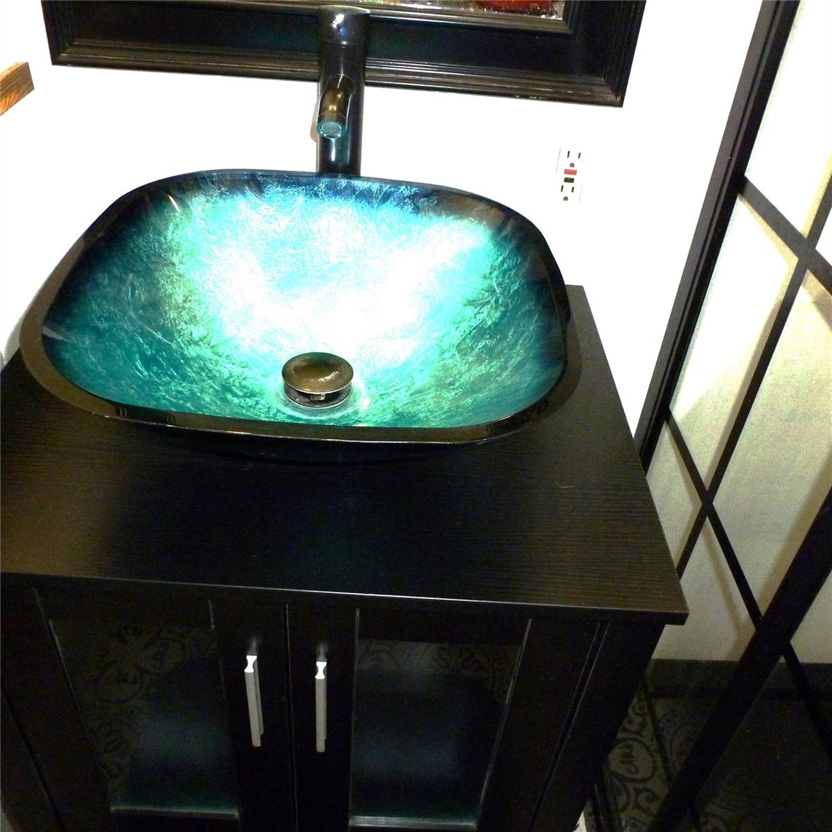 4071 SHORE ACRES BLVD NE