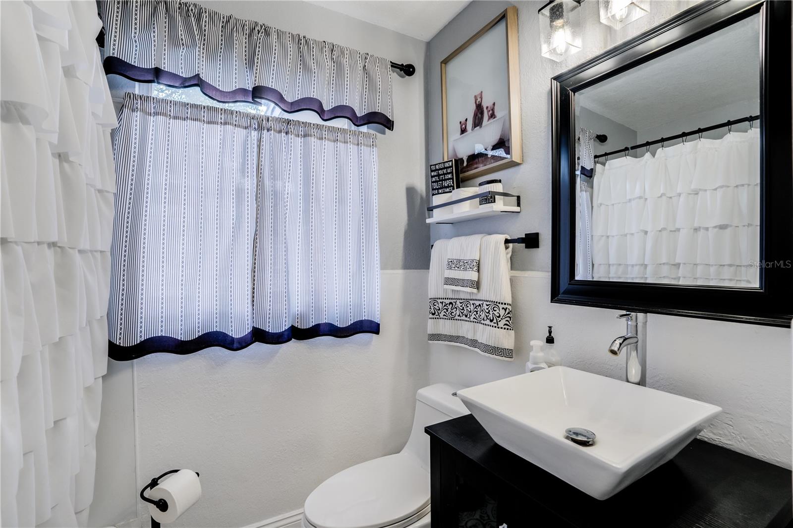 4071 SHORE ACRES BLVD NE