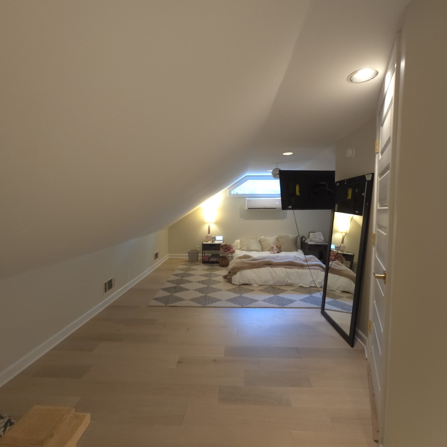 5516 Hearthstone Ln