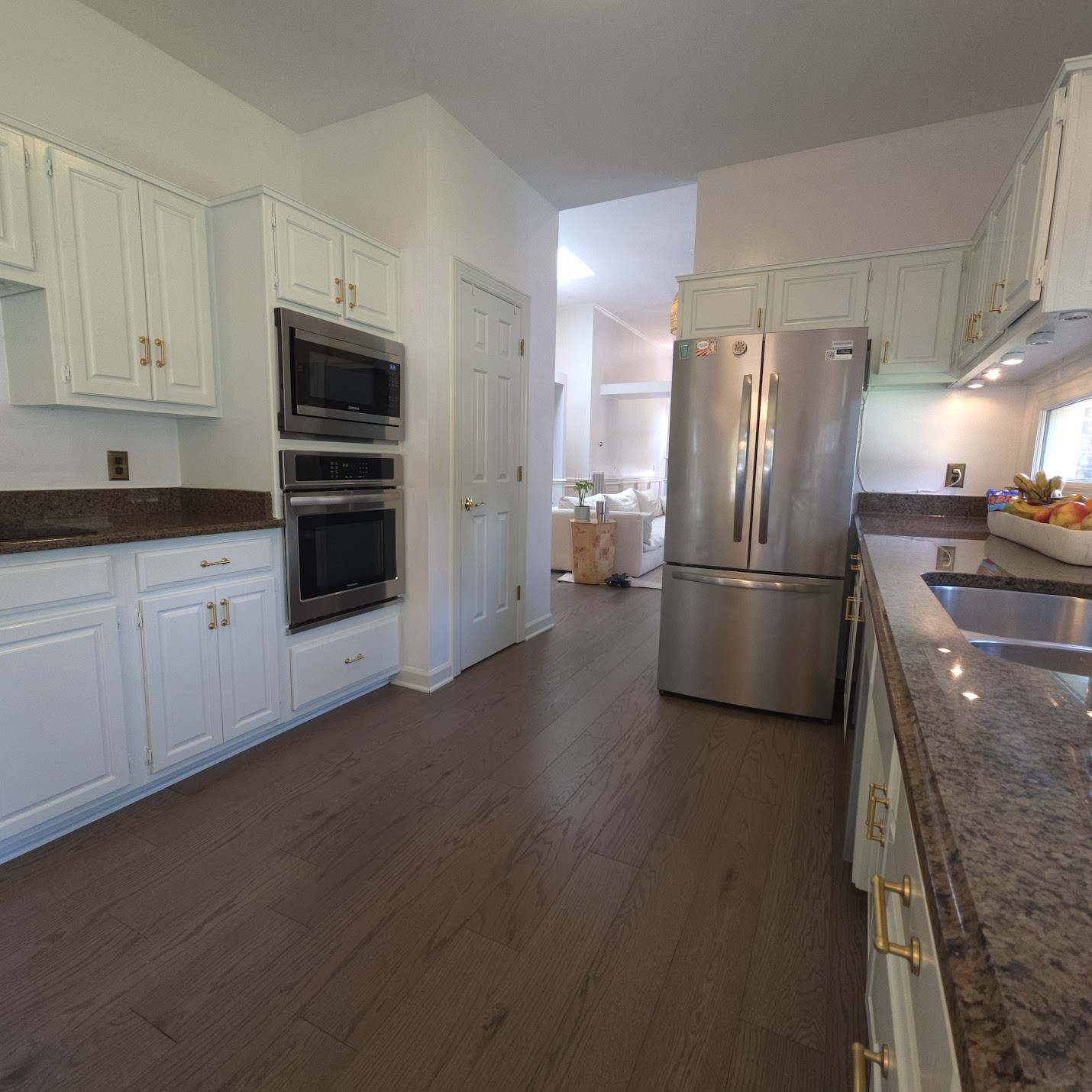 5516 Hearthstone Ln
