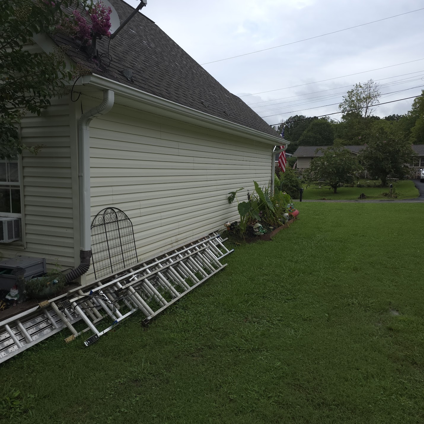 1165 Greens Rd