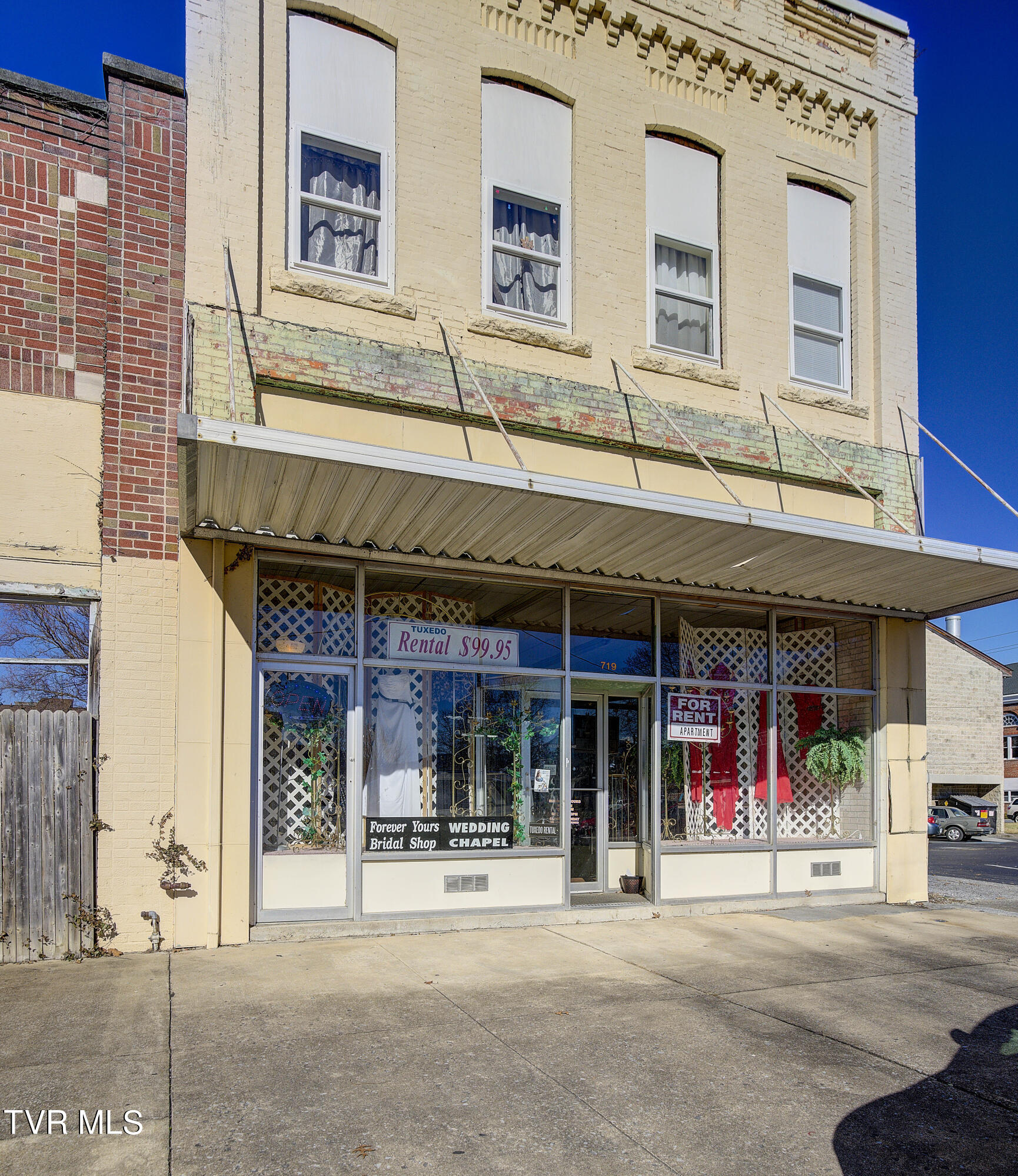 719 East Elk Avenue