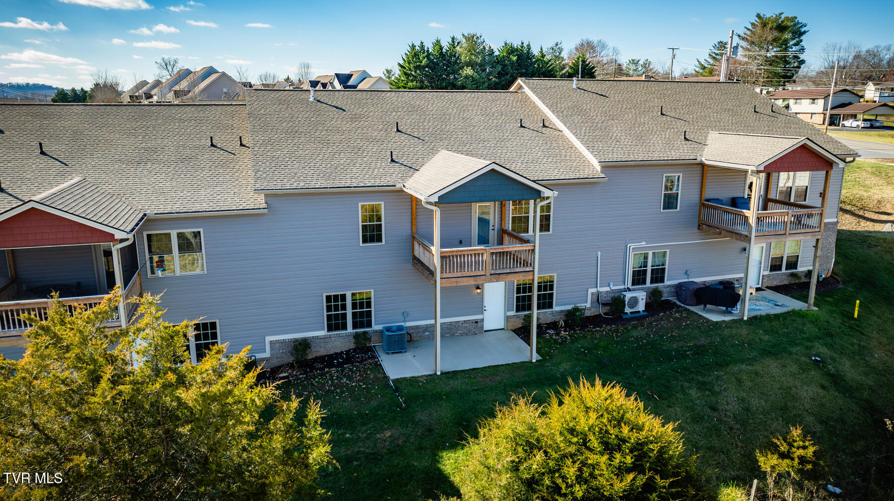 400 Harps Lane