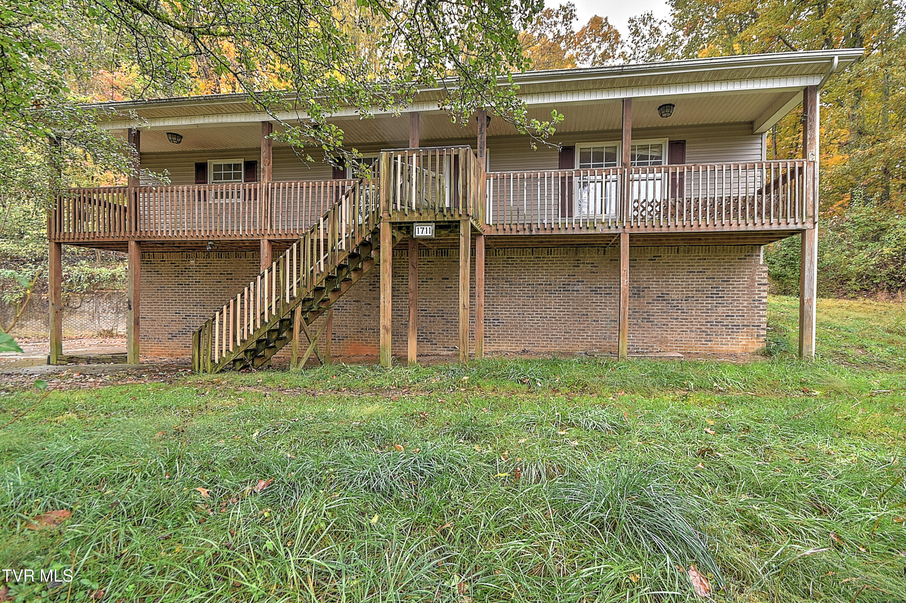 1711 Granby Road