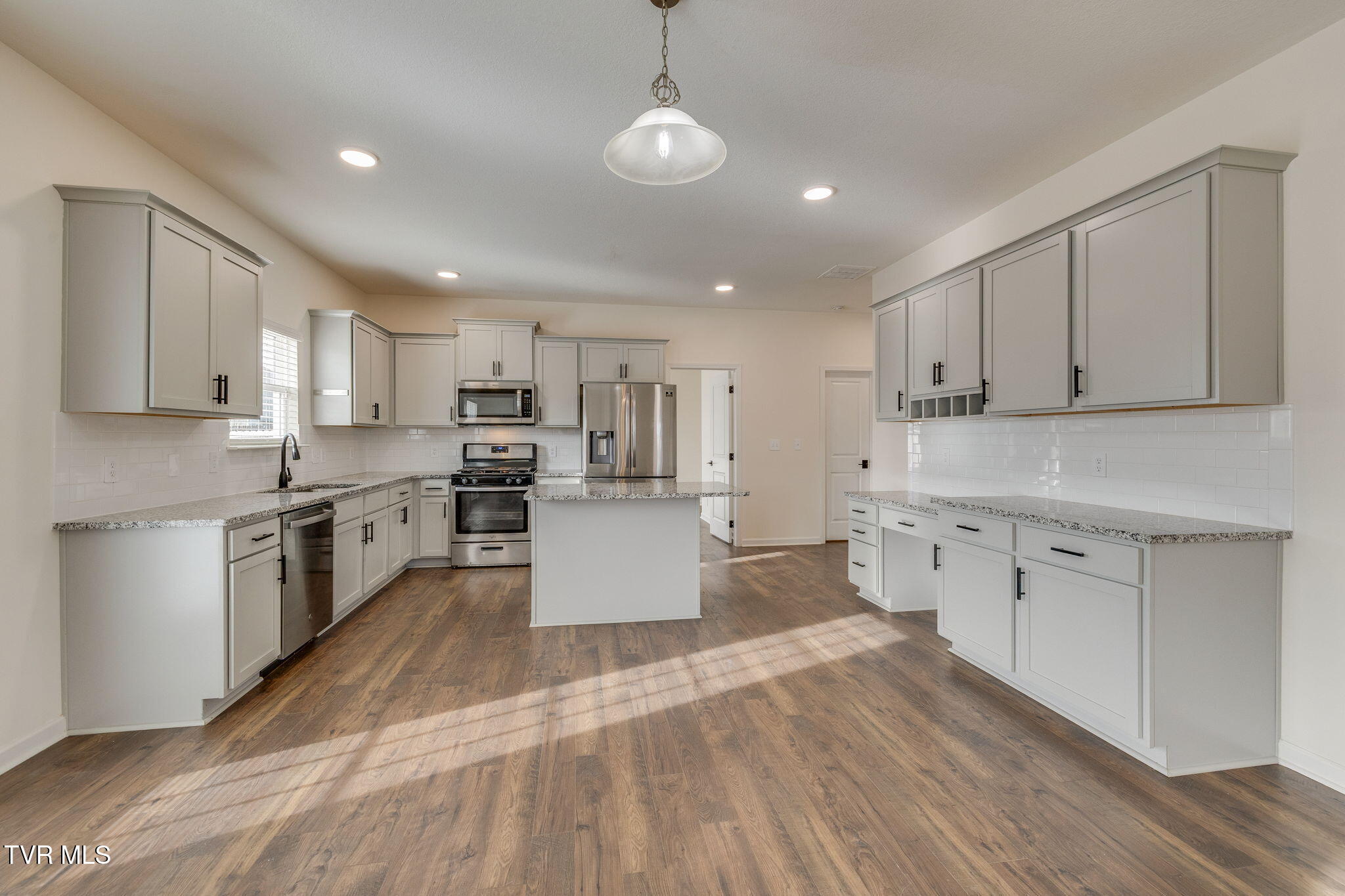 1081 Raccoon Lane