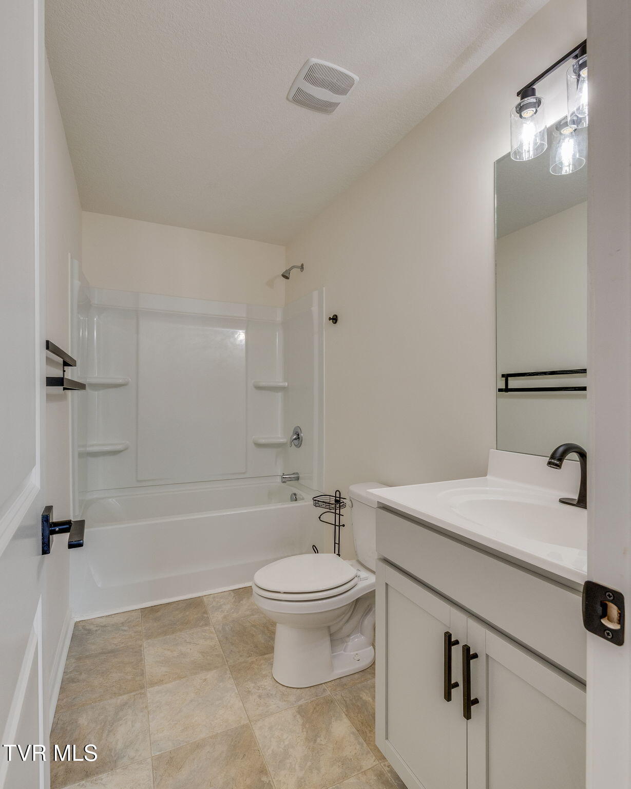 1081 Raccoon Lane