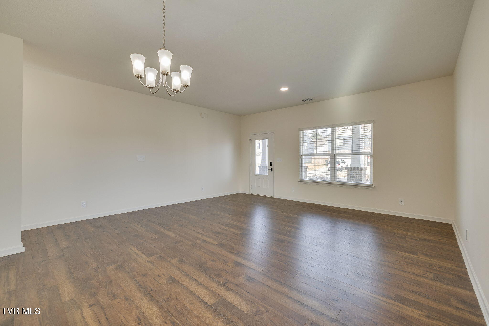 1081 Raccoon Lane