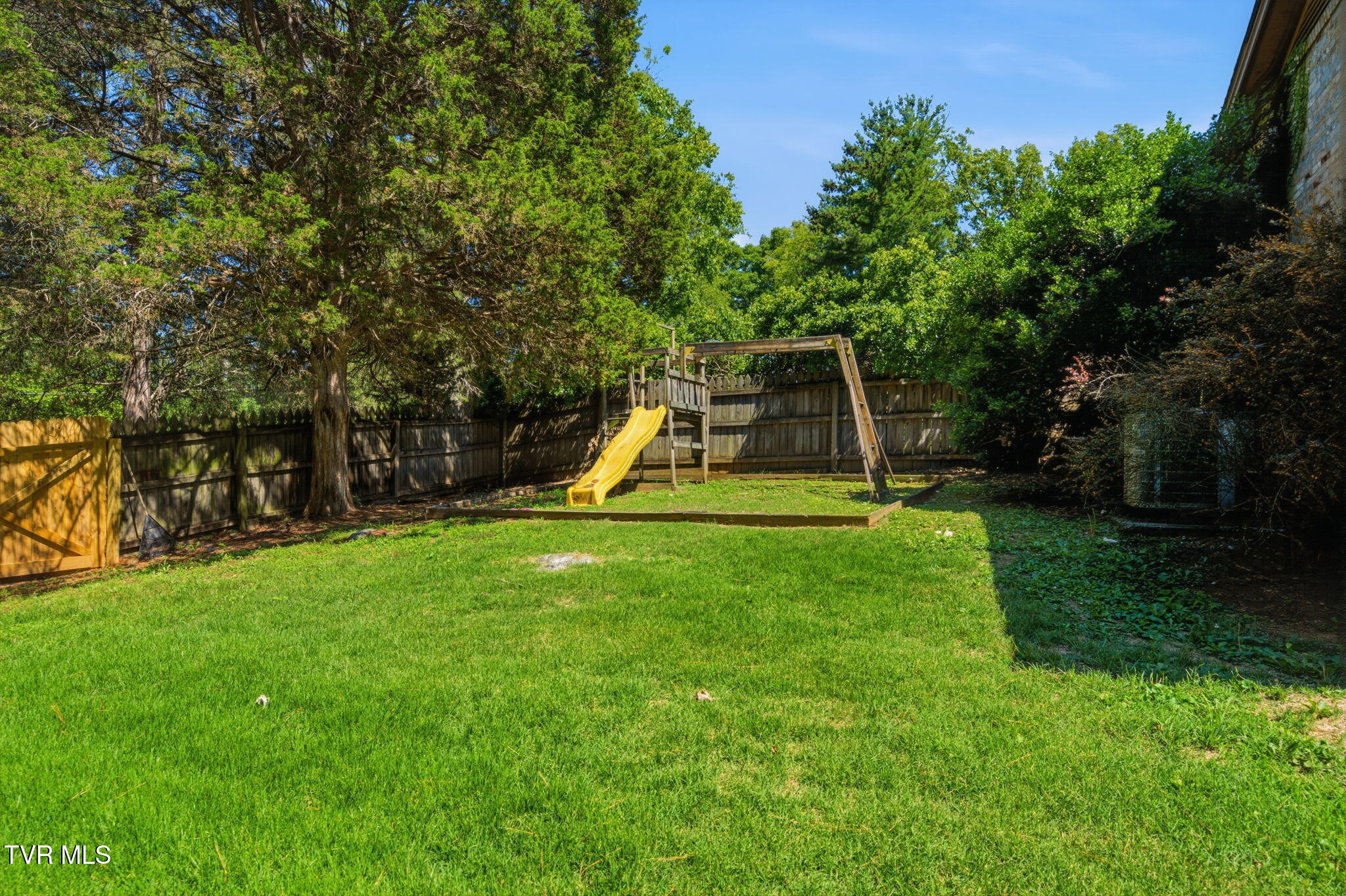 700 Rambling Road