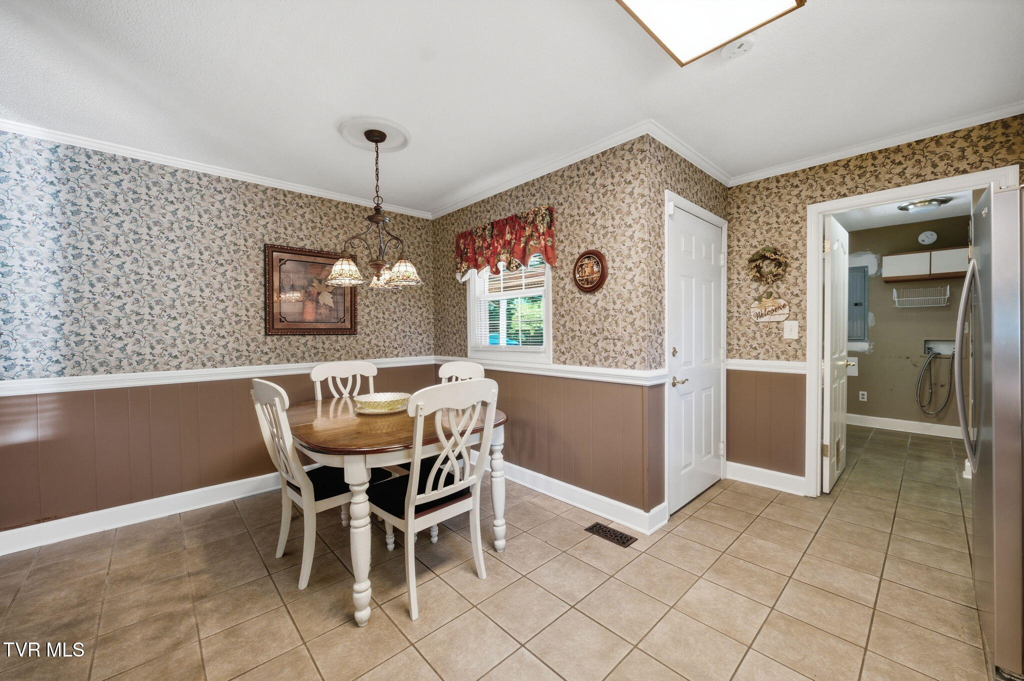 700 Rambling Road