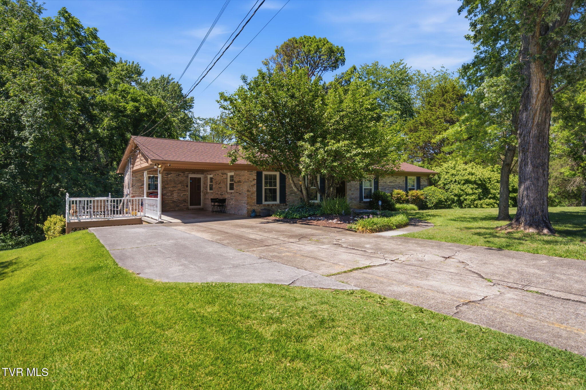700 Rambling Road