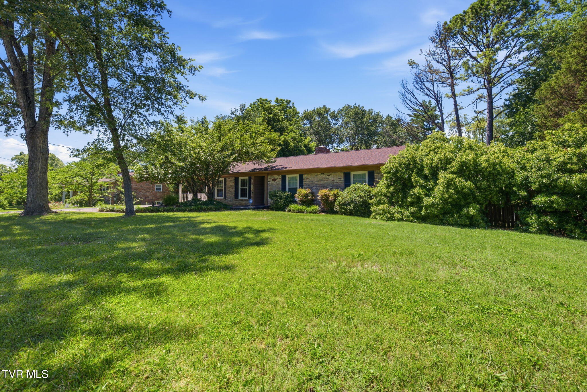 700 Rambling Road