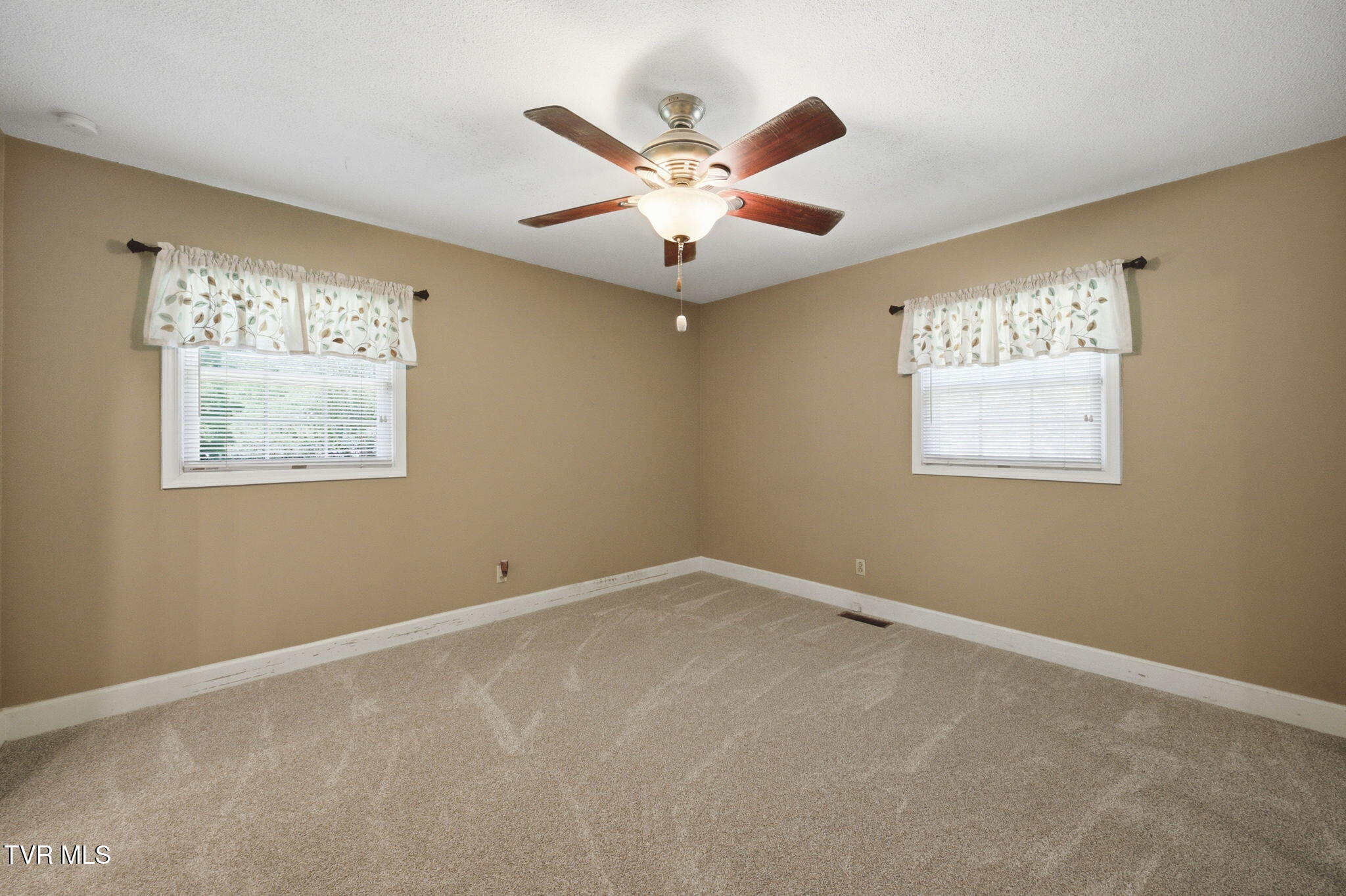 700 Rambling Road