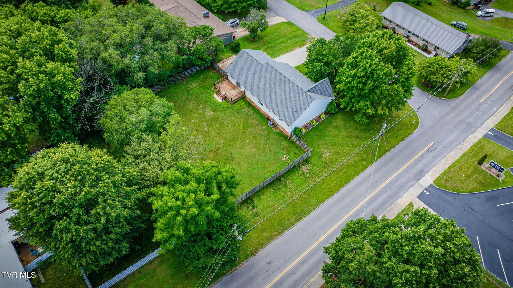 601 Crestview Drive