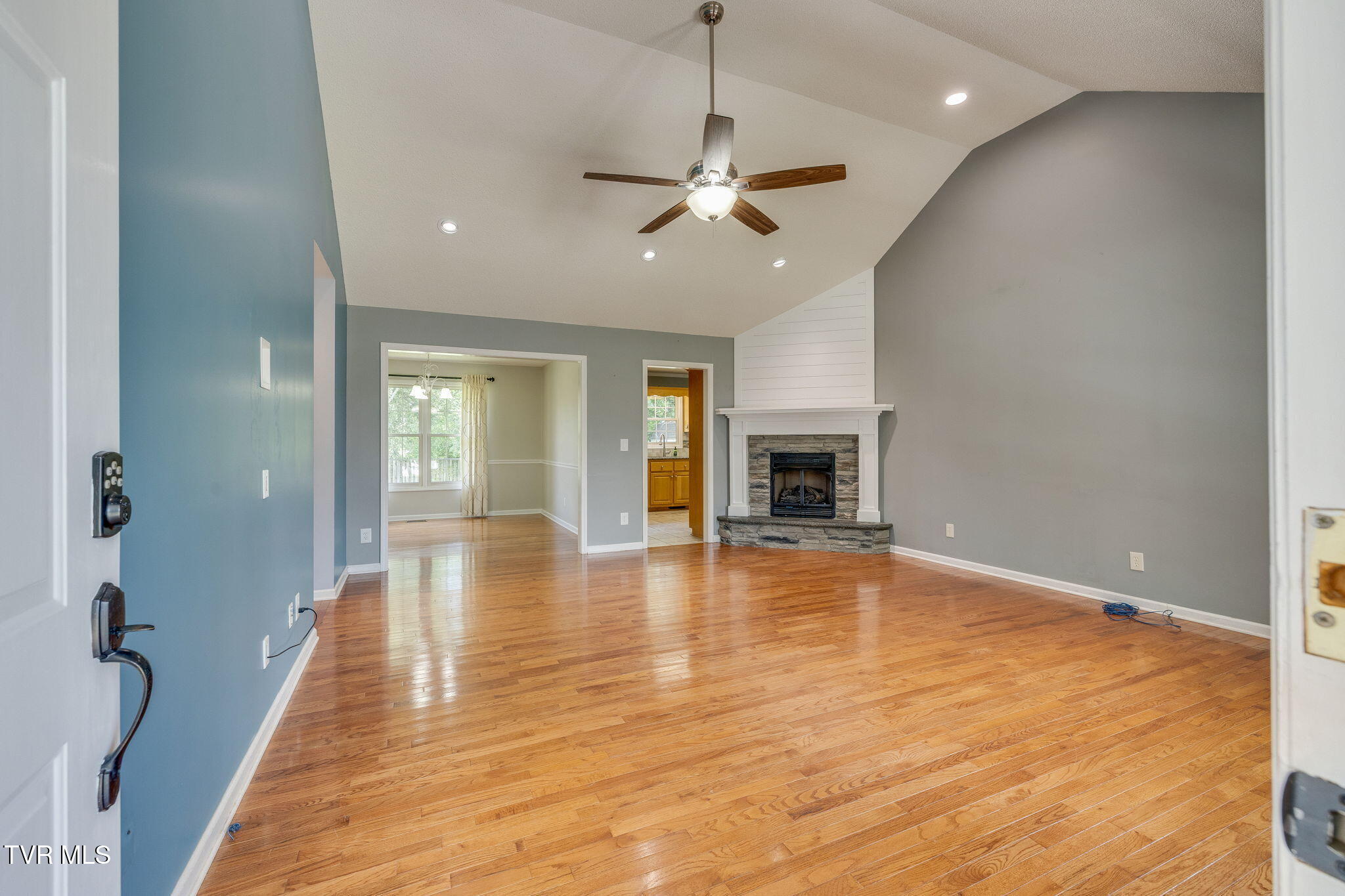 601 Crestview Drive